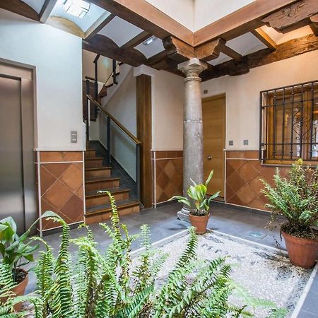 Apartamento céntrico a 10 minutos de la Alhambra con parking gratis Granada Esterno foto