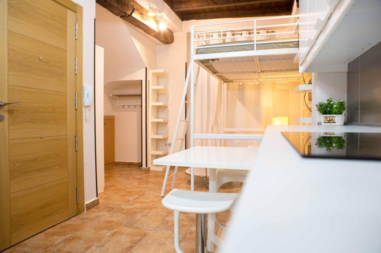 Apartamento céntrico a 10 minutos de la Alhambra con parking gratis Granada Esterno foto