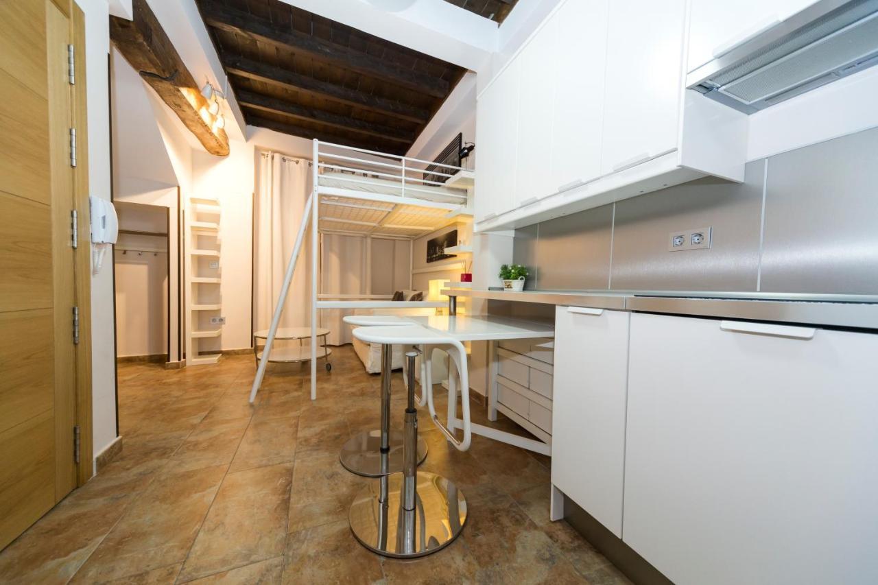 Apartamento céntrico a 10 minutos de la Alhambra con parking gratis Granada Esterno foto