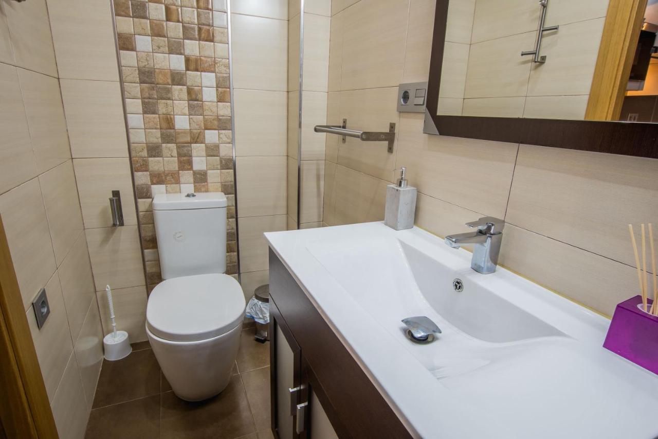 Apartamento céntrico a 10 minutos de la Alhambra con parking gratis Granada Esterno foto